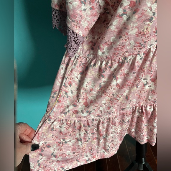 Beautiful new boho top - Picture 3 of 3